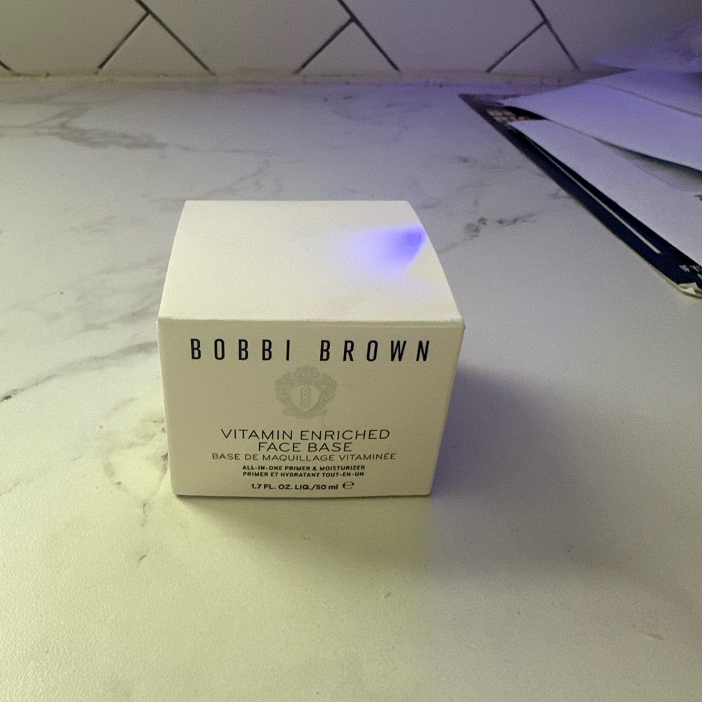 Bobbi Brown Vitamin Enriched Face Base in White